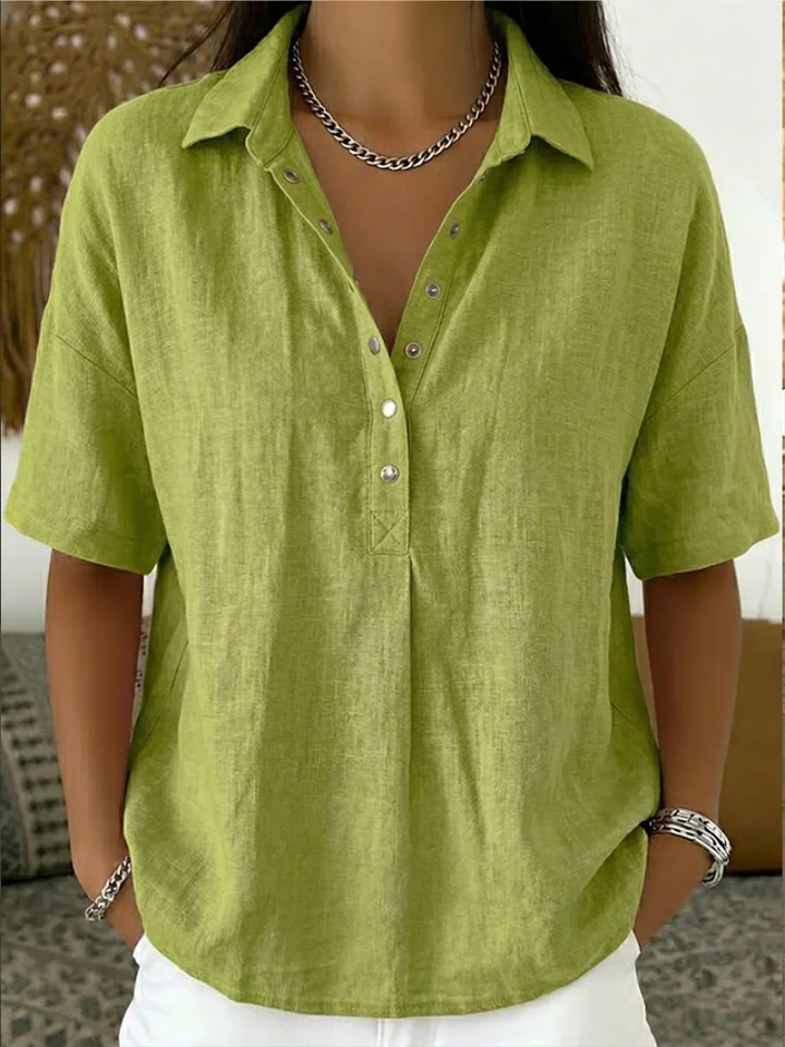 Madeline | Blouse with collar and button detail