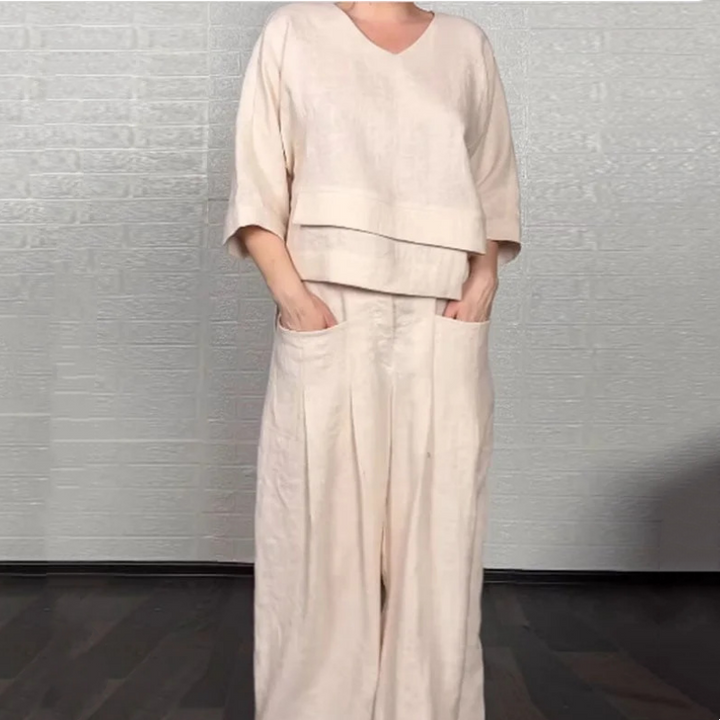 Noa | Loose-Fit Minimalist Two-Piece Outfit