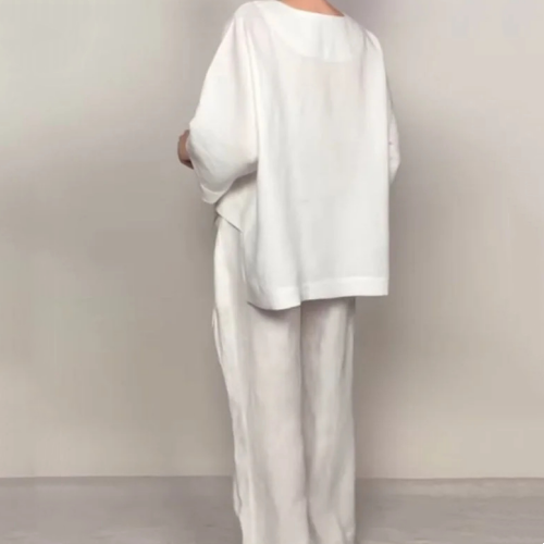 Noa | Loose-Fit Minimalist Two-Piece Outfit